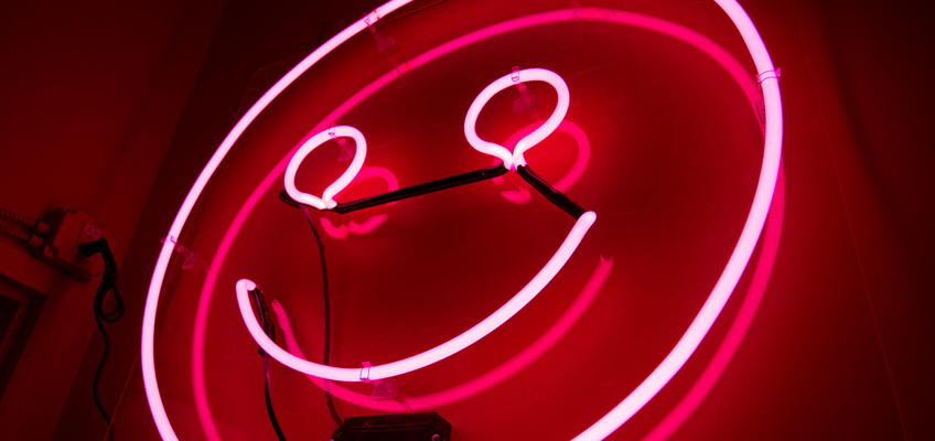 Lampe mit roter Smiley