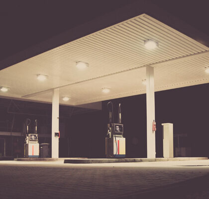 Tankestelle bei Nacht